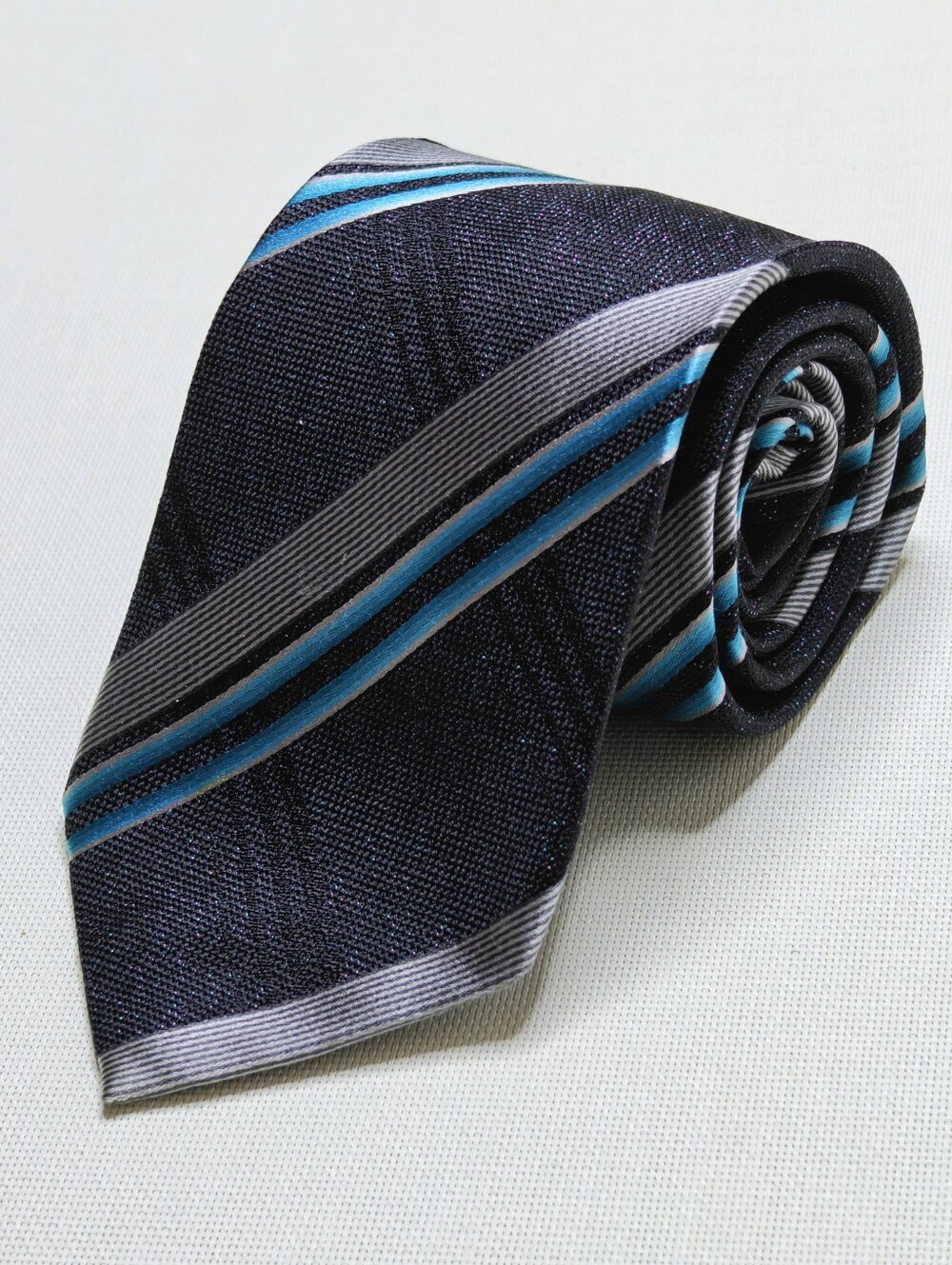 ETRO Milano 100% Silk Tie Blue and Gray Diagonal Stripes Design Made In Italy